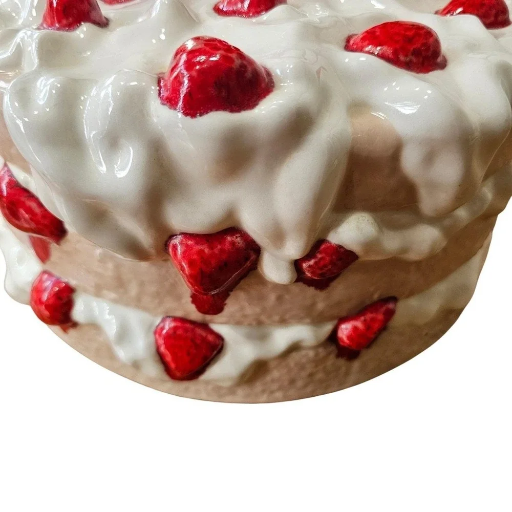 Vintage Strawberry Shortcake Ceramic Cake Dome Cake Stand Lid Decor Country